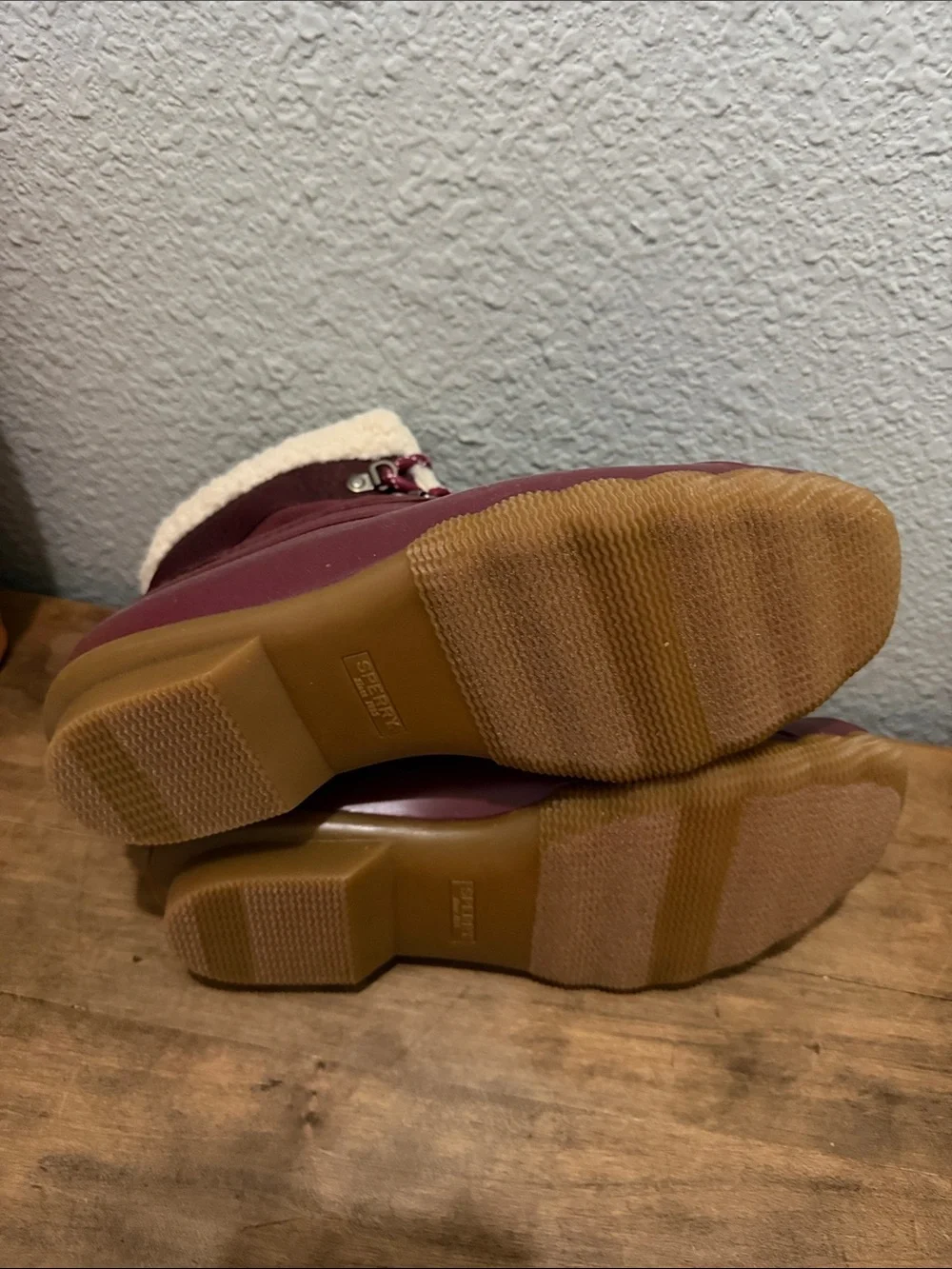 Sperry  Insulated Burgundy Winter Ankle Boots size 9.5